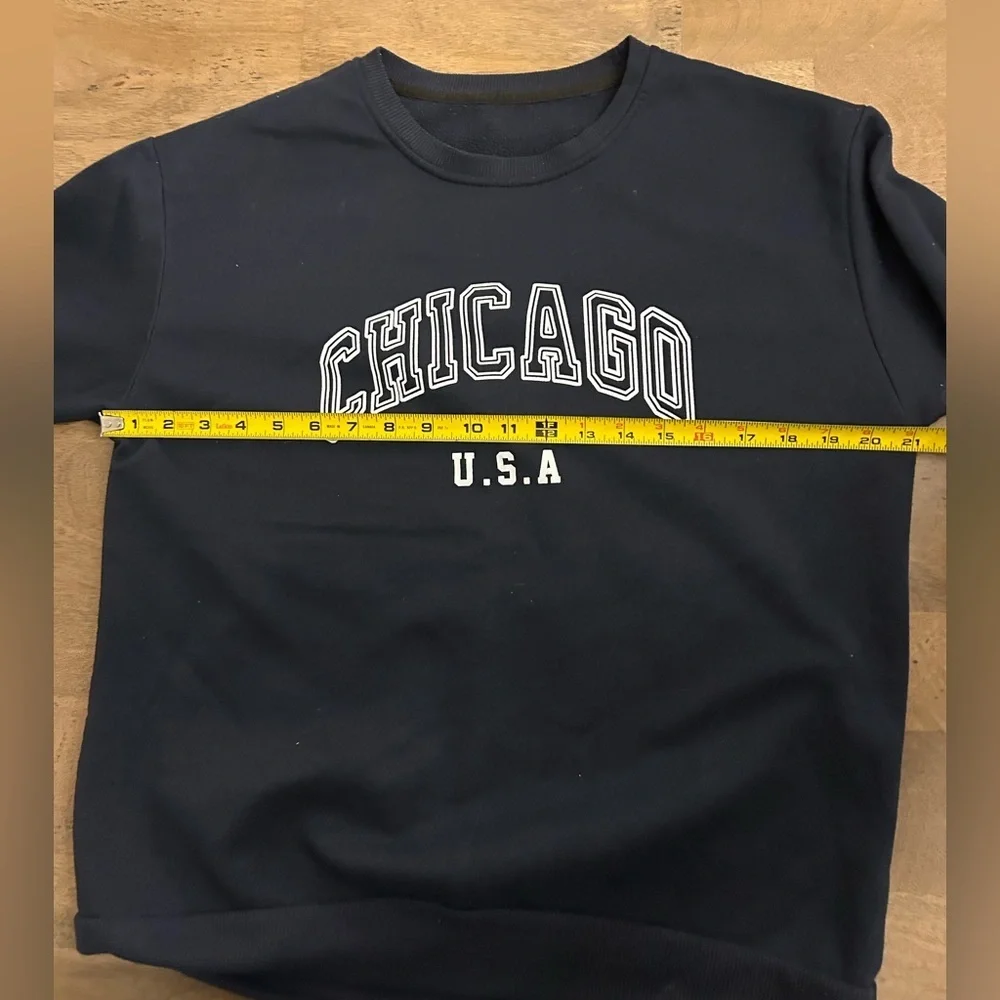 Black Chicago USA Sweatshirt - Picture 2 of 3